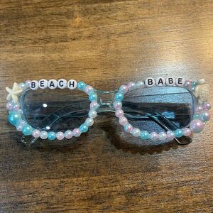 Beach Babe Women’s Sunglasses NWOT